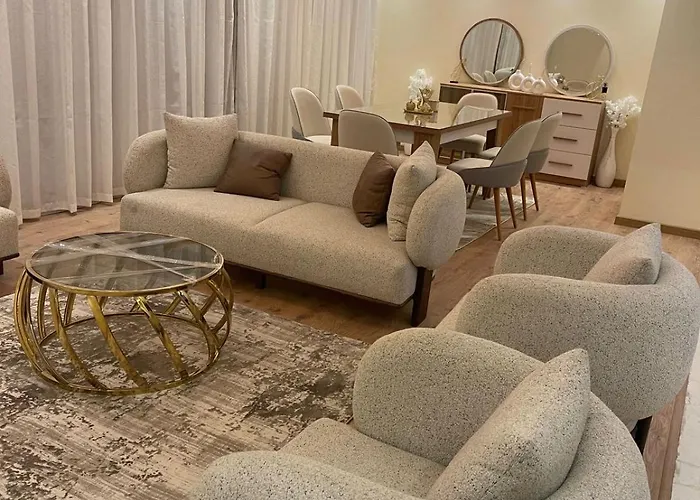Luxury Apartment In Eastown